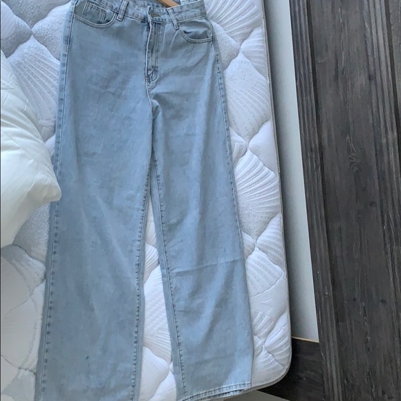 SHEIN Denim - Light wash baggy jeans